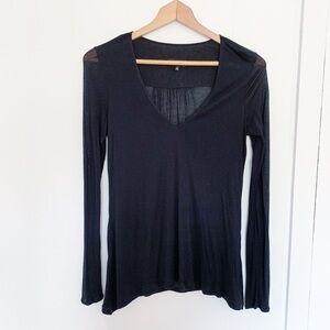 Aritzia Babaton black v‎ neck sheer sleeve top
